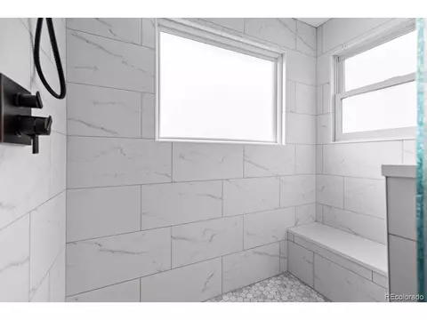Bath - 21920 E Powers Dr, Centennial, CO 80015 photo 6 of 6