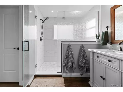 Bath - 21920 E Powers Dr, Centennial, CO 80015 photo 5 of 6