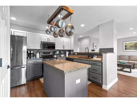 Kitchen - 21920 E Powers Dr, Centennial, CO 80015 photo 2 of 5