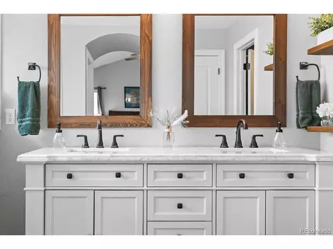 Bath - 21920 E Powers Dr, Centennial, CO 80015 photo 4 of 6