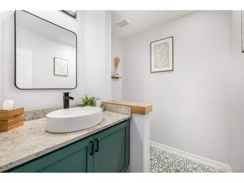 Bath - 8667 Sawgrass Dr, Lone Tree, CO 80124 photo 1 of 9