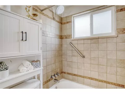 Bath - 2025 Jay St, Edgewater, CO 80214 photo 2 of 2