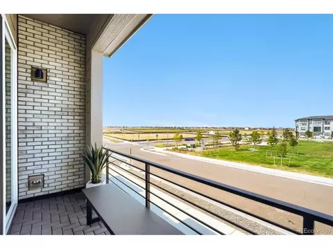 Exterior - 6272 N Killarney St, Aurora, CO 80019 photo 2 of 2