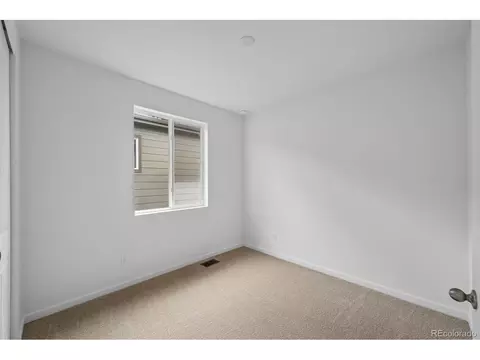 24185 E 30th Pl, Aurora, CO 80019 photo 17