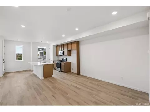 24185 E 30th Pl, Aurora, CO 80019 photo 11
