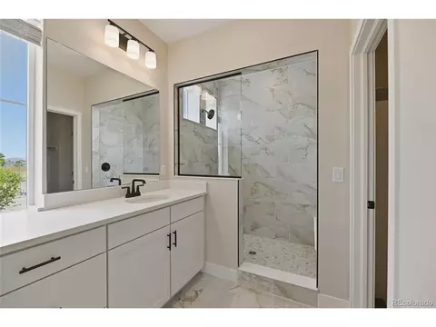 Bath - 17549 E 103rd Dr, Commerce City, CO 80022 photo 4 of 5