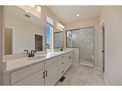 Bath - 17549 E 103rd Dr, Commerce City, CO 80022 photo 2 of 5