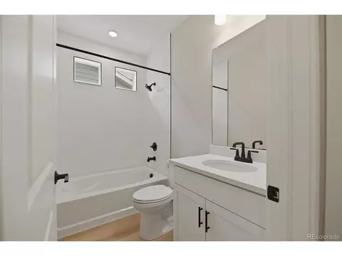Bath - 17549 E 103rd Dr, Commerce City, CO 80022 photo 5 of 5