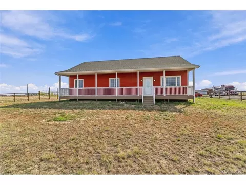 Exterior - 50000 E 112th Ave, Bennett, CO 80102 photo 9 of 9
