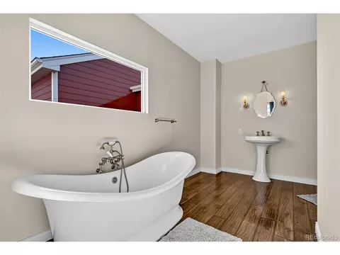Bath - 50000 E 112th Ave, Bennett, CO 80102 photo 4 of 4