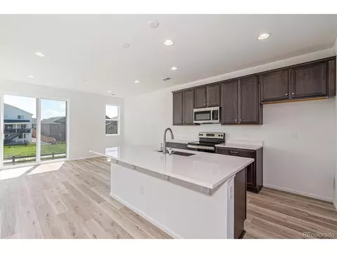 27696 E 10th Dr, Aurora, CO 80018 photo 9