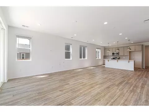 27696 E 10th Dr, Aurora, CO 80018 photo 15