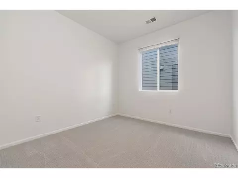 27696 E 10th Dr, Aurora, CO 80018 photo 16