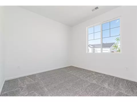 27696 E 10th Dr, Aurora, CO 80018 photo 4