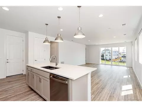 27696 E 10th Dr, Aurora, CO 80018 photo 10