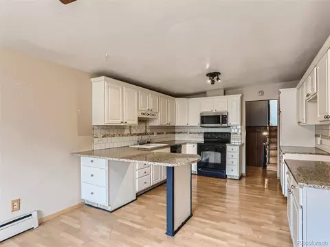 13619 E 2nd Ave, Aurora, CO 80011 photo 10
