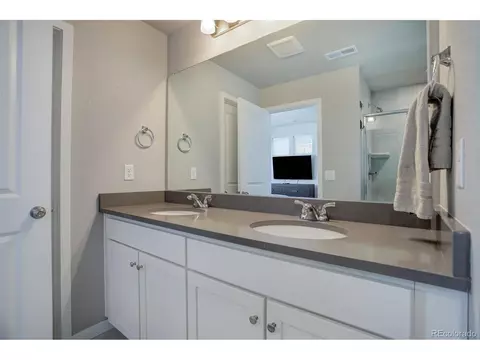 Bath - 28418 E 8th Pl, Watkins, CO 80137 photo 1 of 4