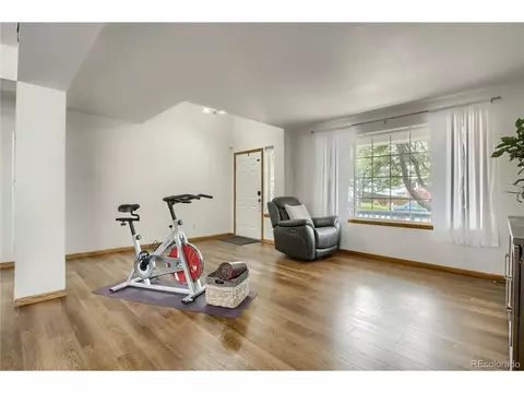 19485 E Bates Dr, Aurora, CO 80013 photo 5