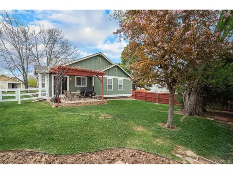 462 Thrush Ave, Loveland, CO 80537