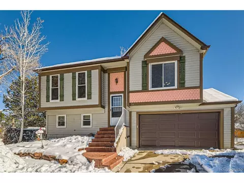 220 E Cornwall Ct, Lafayette, CO 80026
