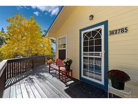 2785 Magpie Ln, Larkspur, CO 80118