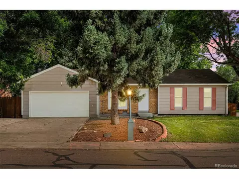 2200 Sunrise Dr, Longmont, CO 80501