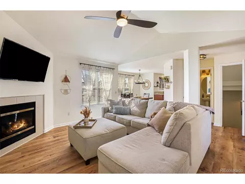 21935 E Irish Dr, Aurora, CO 80016 photo 8