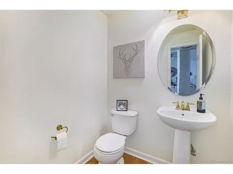 21935 E Irish Dr, Aurora, CO 80016 photo 9
