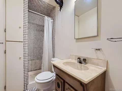 Undisclosed, Arvada, CO 80003 photo 23