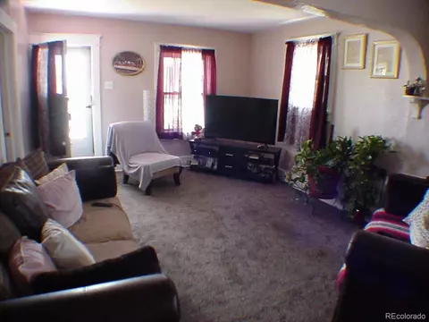 623 E 47th Ave, Denver, CO 80216 photo 2