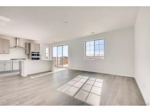 27657 E Maple Ave, Aurora, CO 80018 photo 6