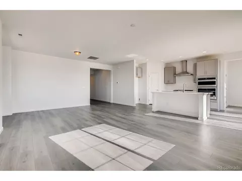 27657 E Maple Ave, Aurora, CO 80018 photo 5