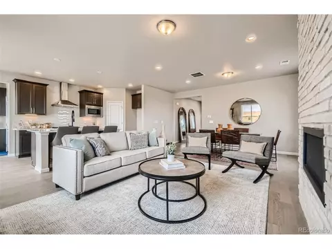 27657 E Maple Ave, Aurora, CO 80018 photo 1
