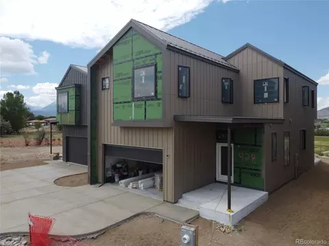 928 Crestone Ave, Salida, CO 81201