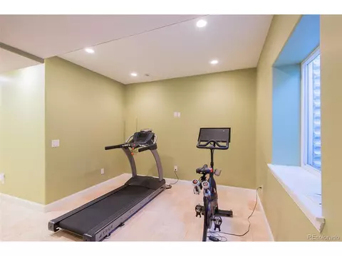 8592 E Iliff Dr, Denver, CO 80231 photo 15