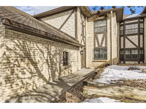 4250 S Olive St #205, Denver, CO 80237