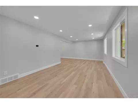 8766 E Frontier Pl, Denver, CO 80237 photo 4