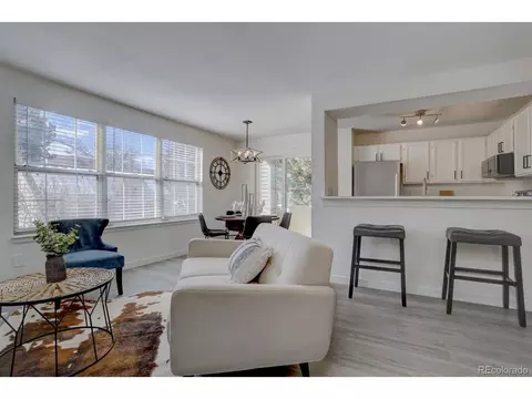 955 S Miller St #204, Lakewood, CO 80226