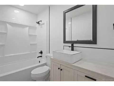Bath - 6188 Twilight Ave, Firestone, CO 80504 photo 5 of 5
