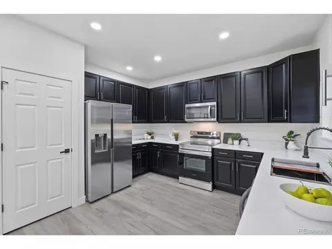 Kitchen - 6188 Twilight Ave, Firestone, CO 80504 photo 4 of 4