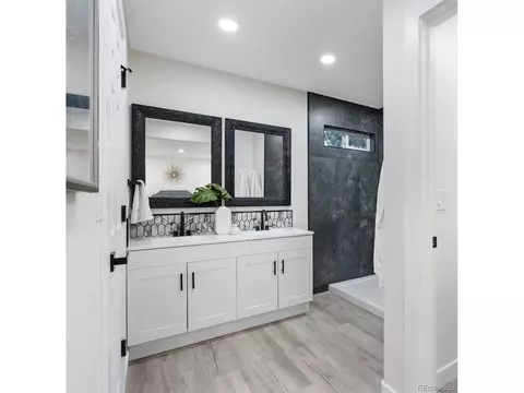 Bath - 6188 Twilight Ave, Firestone, CO 80504 photo 2 of 5