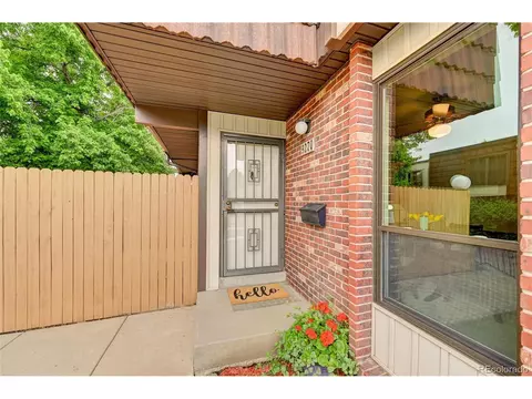 9270 W Utah Ave, Lakewood, CO 80232