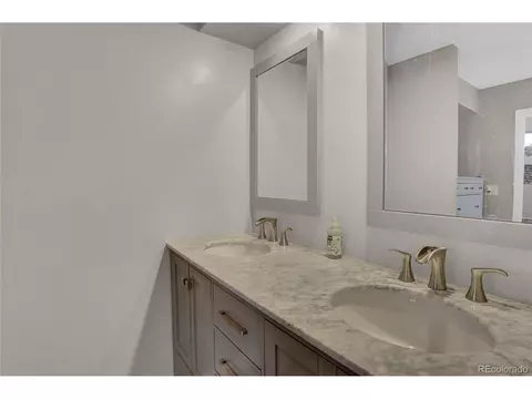12645 Evans Cir #B, Aurora, CO 80014 photo 4