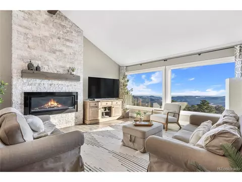38 Edge Cliff Pl, Evergreen, CO 80439