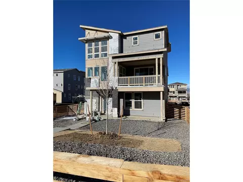 904 Farrier Ln, Lafayette, CO 80026