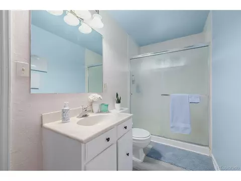 Bath - 37 High View Ln, Boulder, CO 80302 photo 3 of 3