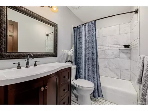 Bath - 37 High View Ln, Boulder, CO 80302 photo 2 of 3
