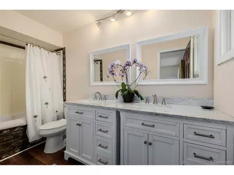 Bath - 37 High View Ln, Boulder, CO 80302 photo 1 of 3