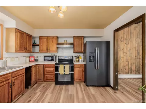 Kitchen - 37 High View Ln, Boulder, CO 80302 photo 3 of 4