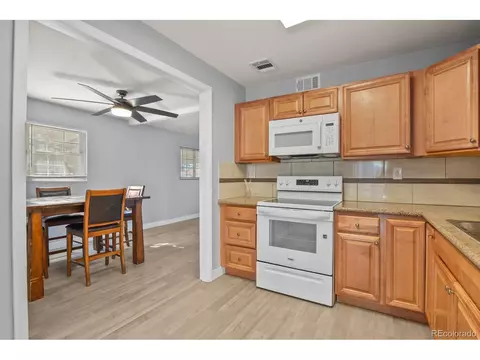 Kitchen - 940 Vaughn St, Aurora, CO 80011 photo 2 of 2